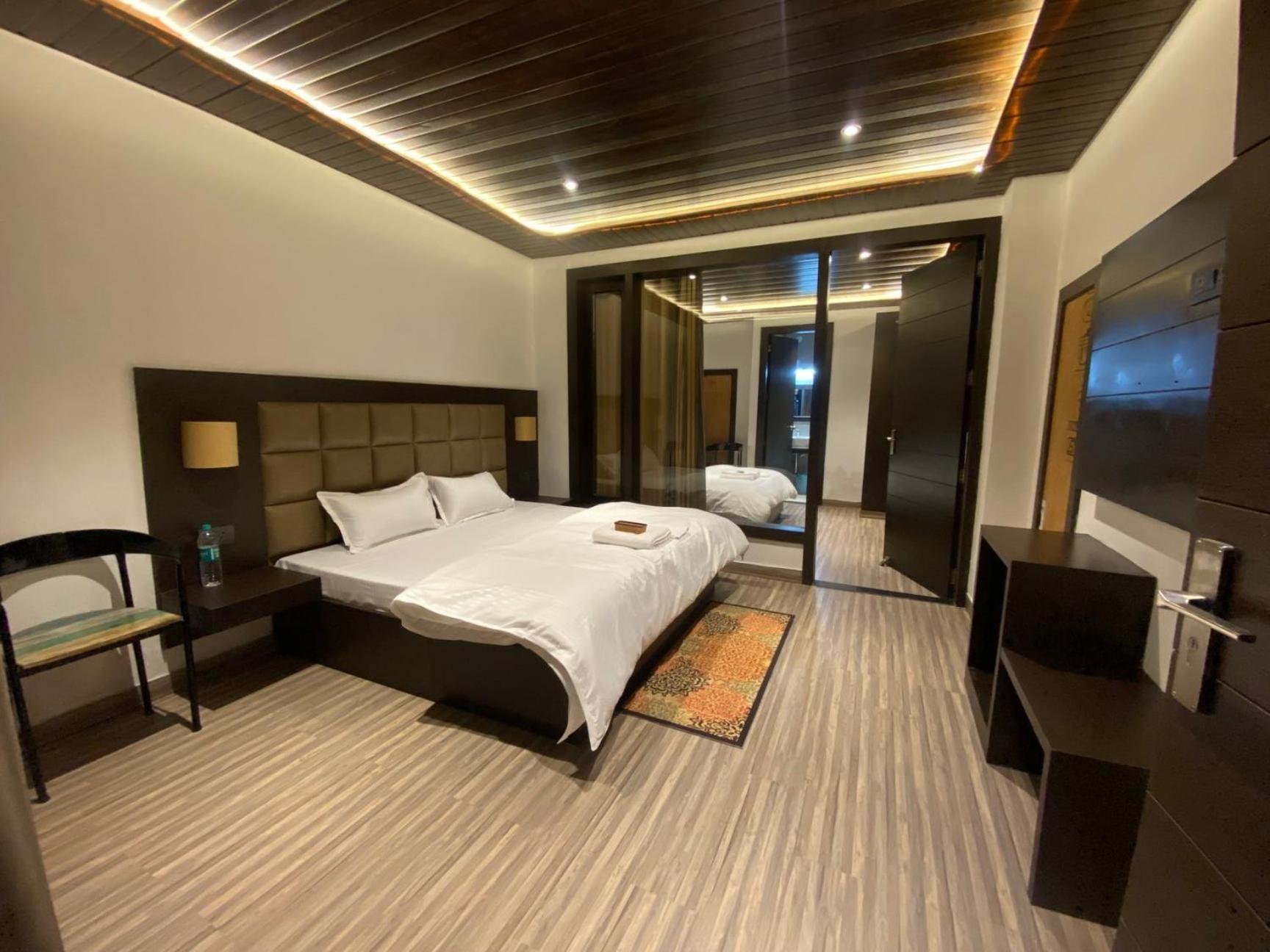 Mountain Woods View Bhowali Nainital Exterior photo